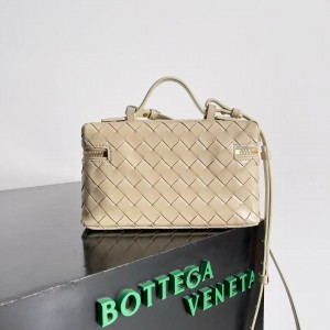 「#5042」BOTTECA VENETA uses exquisite craftsmanship intreccio weaving imported sheepskin leather Crossbody t
