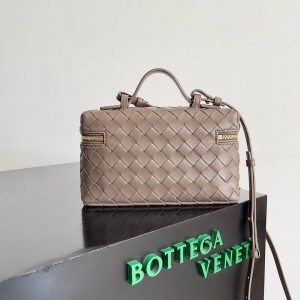 「#5043」BOTTECA VENETA uses exquisite craftsmanship intreccio weaving imported sheepskin leather Crossbody t