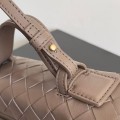 「#5043」BOTTECA VENETA uses exquisite craftsmanship intreccio weaving imported sheepskin leather Crossbody t