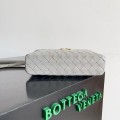 「#5044」BOTTECA VENETA uses exquisite craftsmanship intreccio weaving imported sheepskin leather Crossbody t