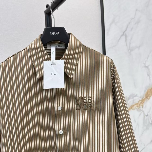 Loewe spring and summer new logo embroidery striped shirtLoewe spring and summer new logo embroidery