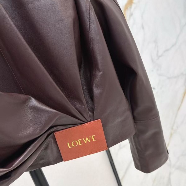 Loewe Spring and Summer latest retro modern fashion design imported sheepskin pleated women
