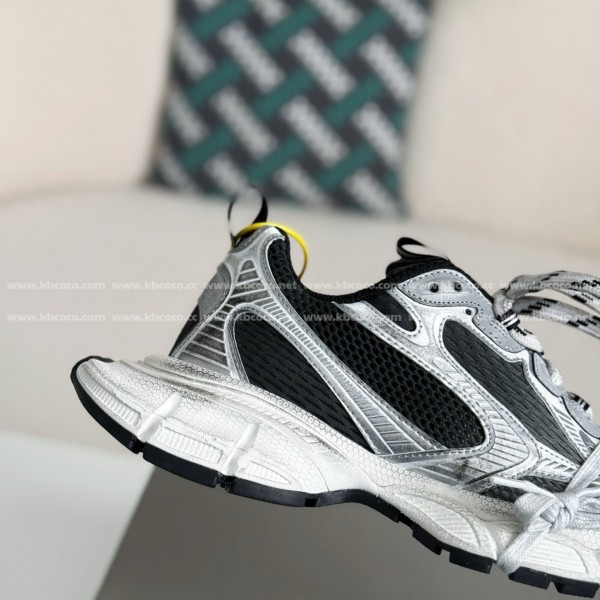 Balenciaga Runner Sneakers