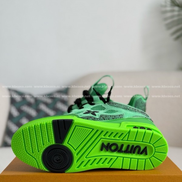 LOUIS VUITTON RUNNER TATIC SNEAKERS