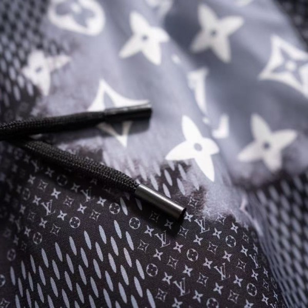 LV 2025 new top-grade quick-drying fabric beach swimming shorts