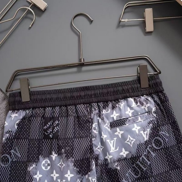 LV 2025 new top-grade quick-drying fabric beach swimming shorts