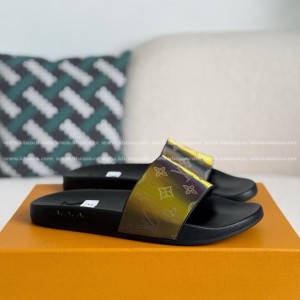 「#5114」LOUIS VUITTON SLIPPERS