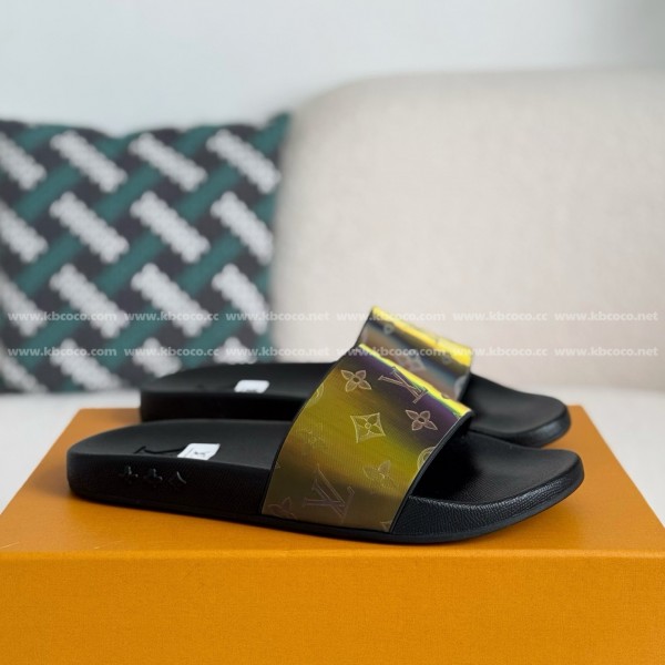 「#5114」LOUIS VUITTON SLIPPERS