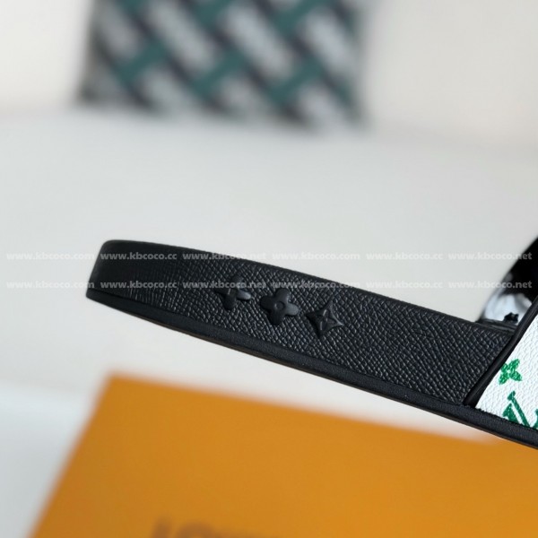 LOUIS VUITTON SLIPPERS