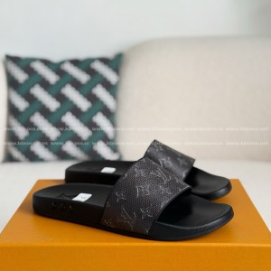 「#5119」LOUIS VUITTON SLIPPERS