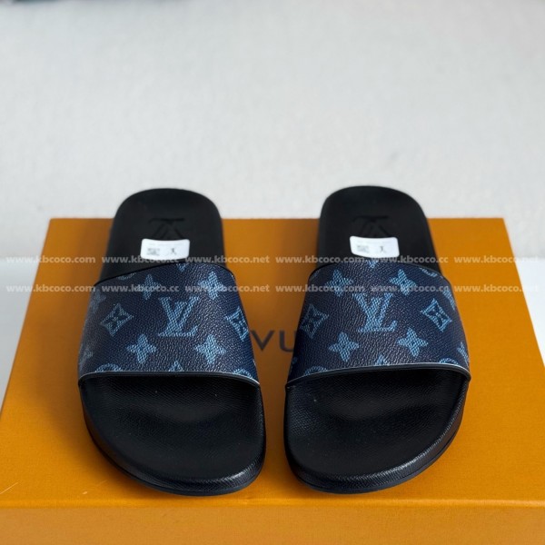 LOUIS VUITTON SLIPPERS