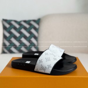 「#5122」LOUIS VUITTON SLIPPERS