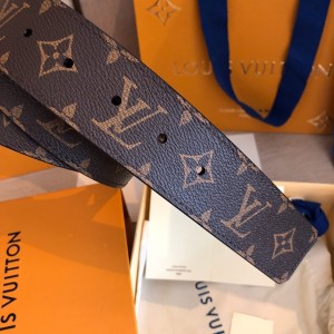 「#1316」Louis Vuitton LV men's belt  INITIALES