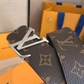 「#1316」Louis Vuitton LV men's belt  INITIALES