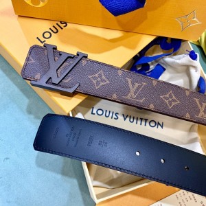 「#1317」Louis Vuitton LV men's belt  INITIALES M9043T