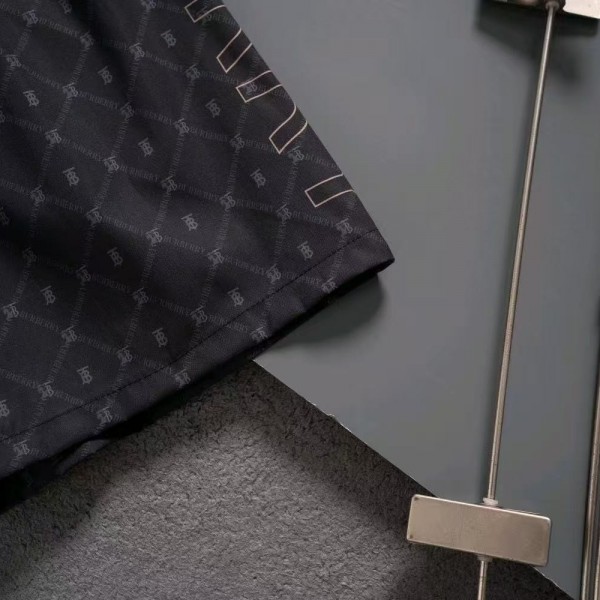 Burberry 2025 new beach swim trunks
