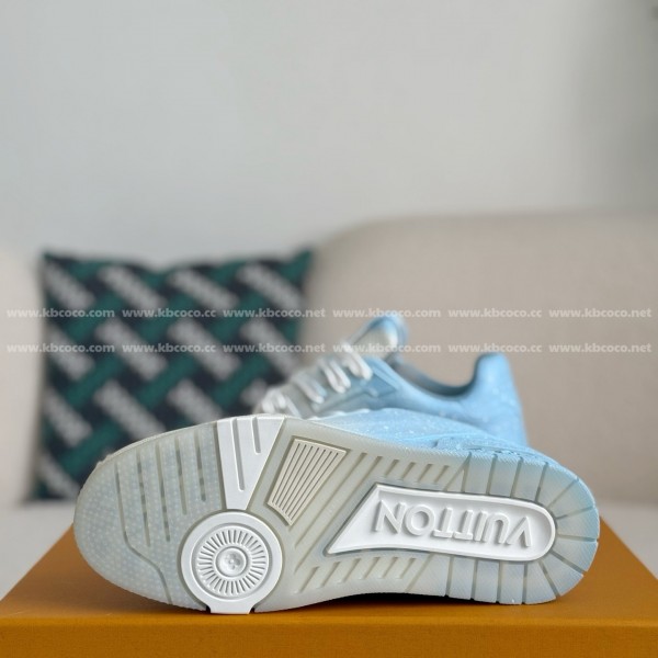 LOUIS VUITTON TRAINER SNEAKERS
