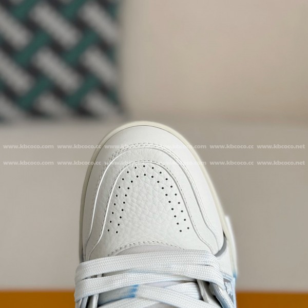 LOUIS VUITTON TRAINER SNEAKERS