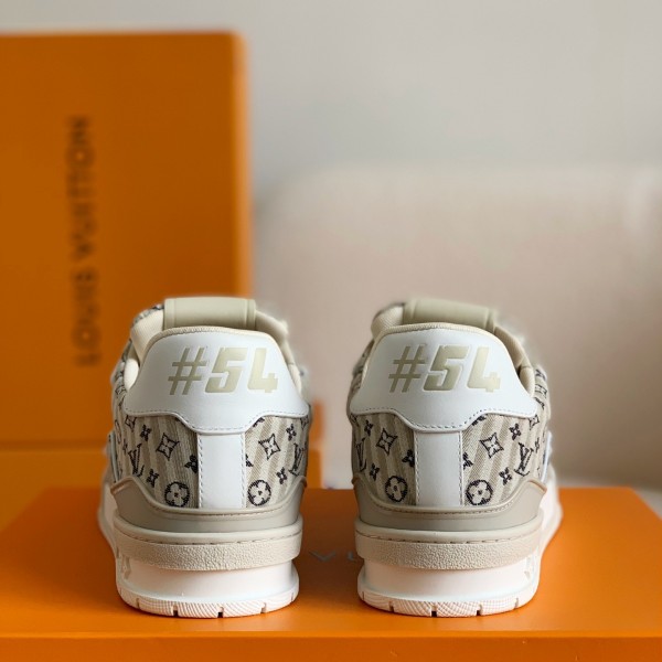 LOUIS VUITTON TRAINER SNEAKERS