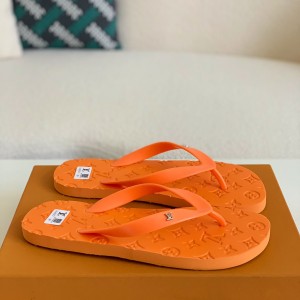 「#1360」Louis Vuitton flip flops