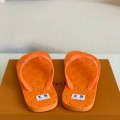 「#1360」Louis Vuitton flip flops