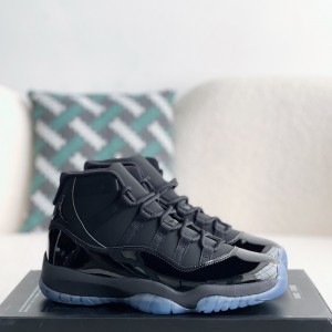 「#1391」Jordan Air Jordan 11 retro cap and gown