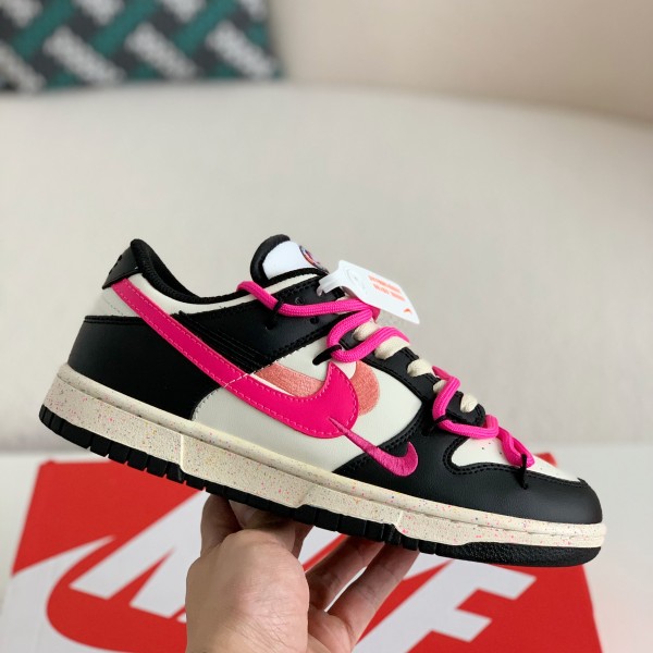 Nike NK SB Dunk Low Sneakers
