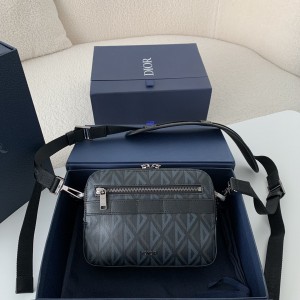 「#1514」DIOR Men's SAFARI Messenger Bag, Top Quality  Size: 22 * 15 * 6cm