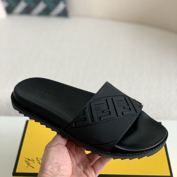 Fendi slippers