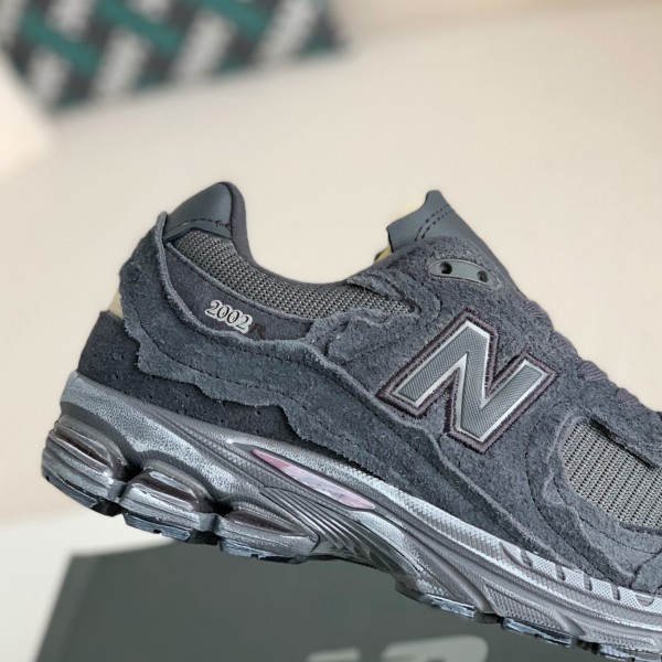 New Balance 2022R Phantom Black