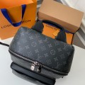「#1621」Louis Vuitton Men's DISCOVERY Black Flower Backpack M43186 Top Quality Size: 30 * 40 * 20cm