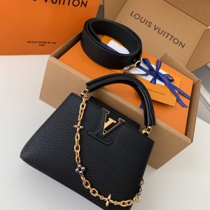 「#440」LOUIS VUITTON Capucines mini frame M80239 size:21*14*8cm