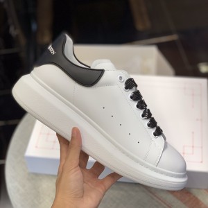 「#483」Alexander McQueen MQ Black film tail Sneakers