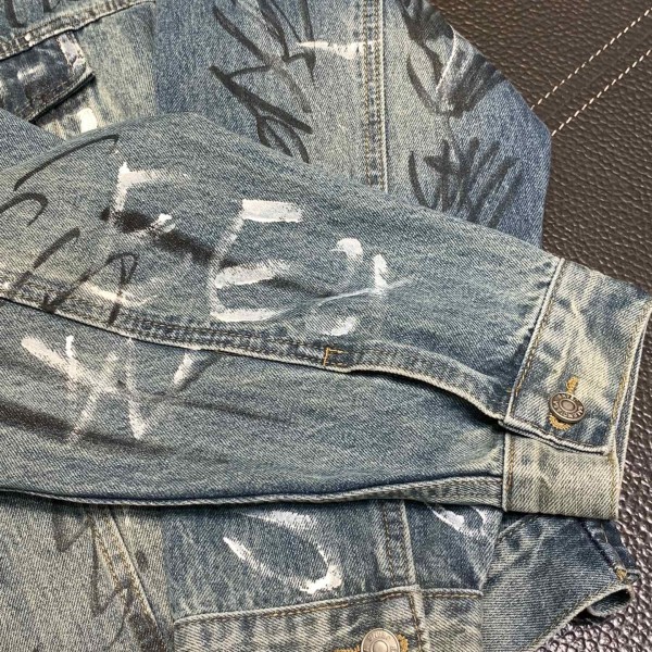 Balenciaga Lapel graffiti denim jacket