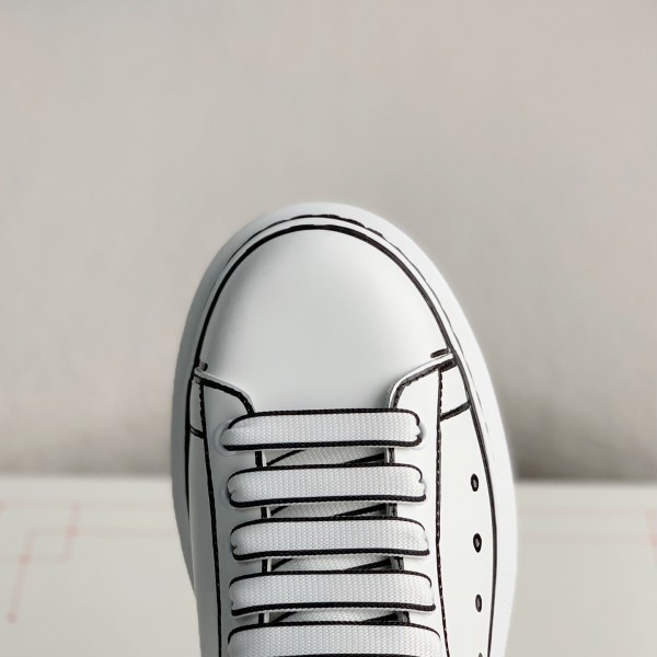 Alexander McQueen MQ White hand-painted Sneakers