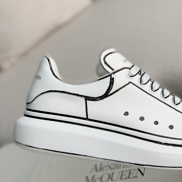 Alexander McQueen MQ White hand-painted Sneakers
