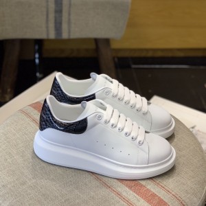 「#495」Alexander McQueen MQ Grey paint snake-grain pattern tail Sneakers