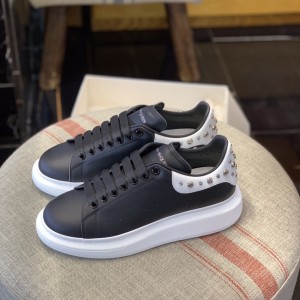 「#497」Alexander McQueen MQ Black Cross nail tail Sneakers