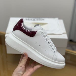 「#501」Alexander McQueen MQ Purple bead Stone graintail Sneakers
