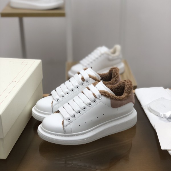 Alexander McQueen MQ Pink velvet Lining Sneakers
