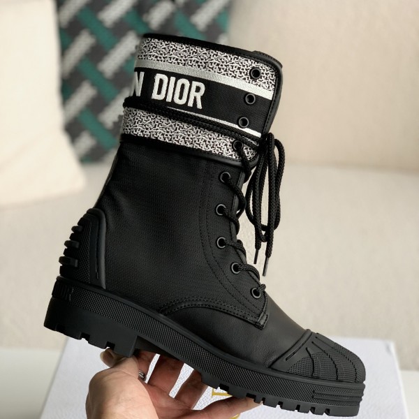 Dior D-Major black women