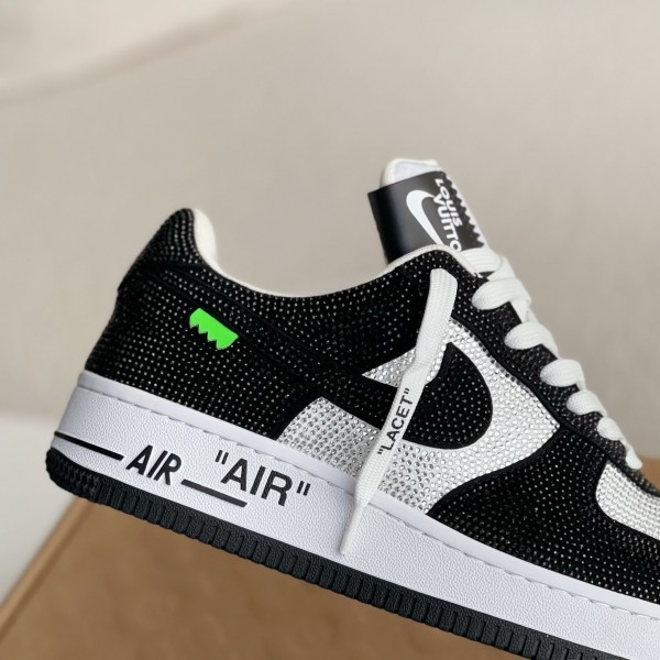 LOUIS VUITTON × NIKE AIR FORCE 1 SNEAKER