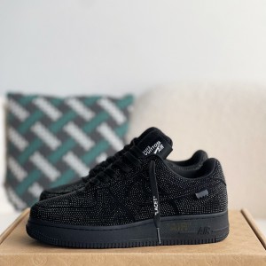 「#2005」LOUIS VUITTON × NIKE AIR FORCE 1 SNEAKER