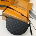 「#2028」Louis Vuitton AutumnWinter New LV MOON CROSSBODY Handbag M23835, Top Quality Size: 24.5 * 16 * 4.5c