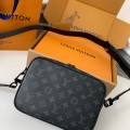 「#2030」Louis Vuitton AutumnWinter New STEAMER Black Flower Messenger Bag M46795, Top Quality