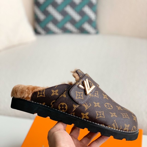 Louis Vuitton Easy Sandals