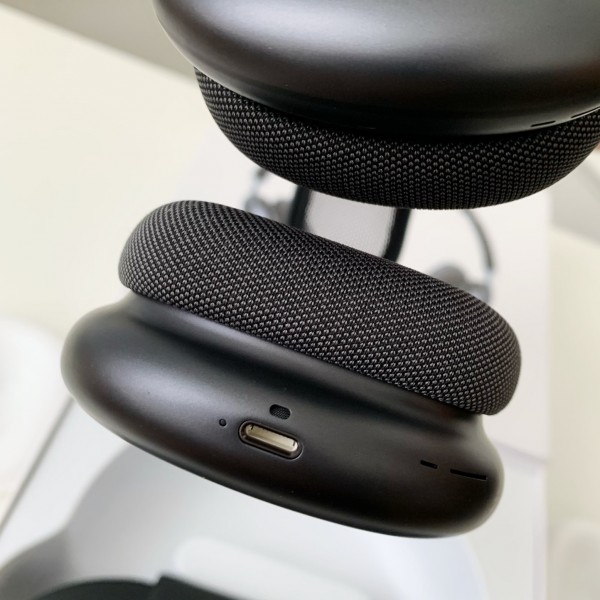Apple AirPods Max