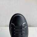 「#2061」Alexander McQueen MQ golden cowhide tail Air cushion bottom Sneakers