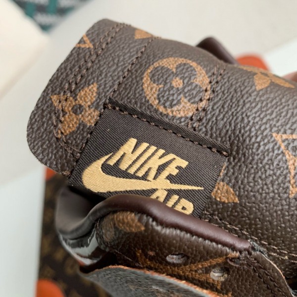 LOUIS VUITTON × NIKE AIR FORCE 1 Sneaker High-tops