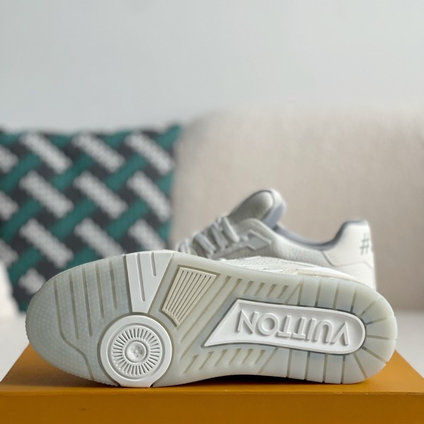 LOUIS VUITTON TRAINER  Sneakers